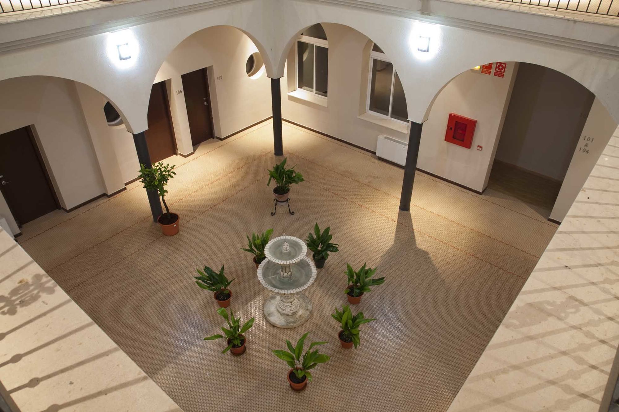 فندق Ciudad Del Renacimiento بايثا المظهر الخارجي الصورة